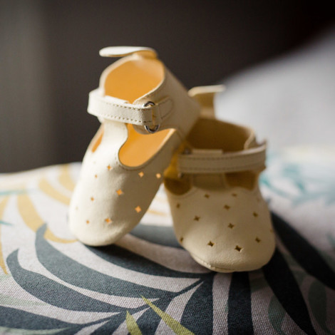 Moonie's - Papucei de piele pentru bebelusi Gri F5